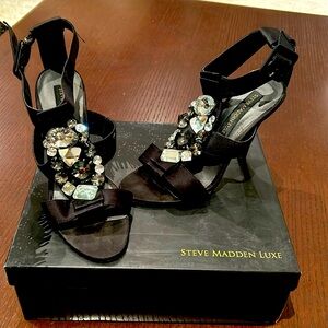 Steve Madden Luxe Jeweled Satin Evening Heels SIZE 7.5
